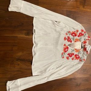 Long Flowy sleeves blouse